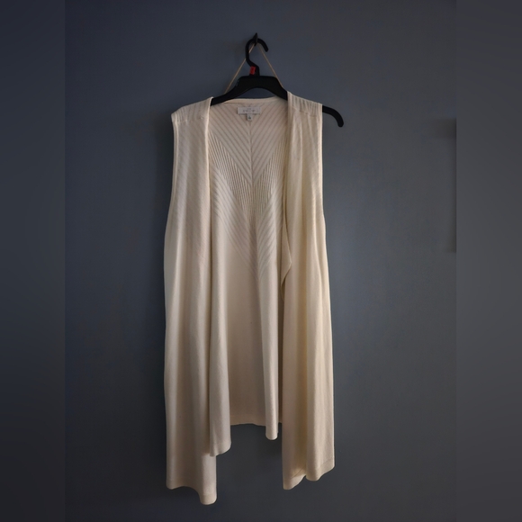 Women's Long Knit Cardigan Vest - Picture 3 of 6